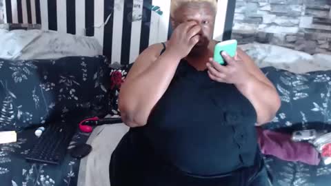 Snapshot of bighotmature chatting on 29, 4, 2026 bighotmature online show from 29, 4, 2026