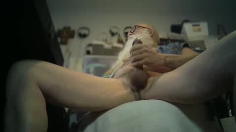 Snapshot of bigjeff01 chatting on 18, 11, 2025 bigjeff01 online show from 18, 11, 2025