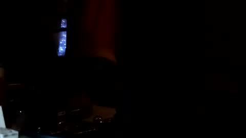 Snapshot of bigloggzz chatting on 4, 1, 2025 bigloggzz online show from 4, 1, 2025