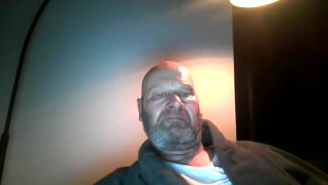 Snapshot of bigmike3339 chatting on 6, 1, 2025 bigmike3339 online show from 6, 1, 2025
