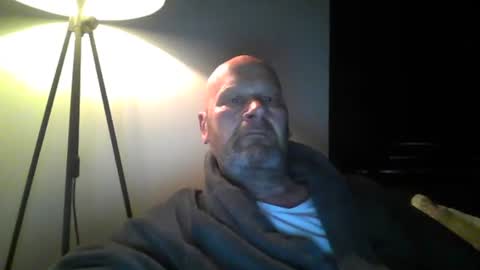 Snapshot of bigmike3339 chatting on 28, 2, 2025 bigmike3339 online show from 28, 2, 2025