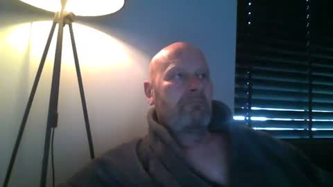 Snapshot of bigmike3339 chatting on 12, 3, 2025 bigmike3339 online show from 12, 3, 2025