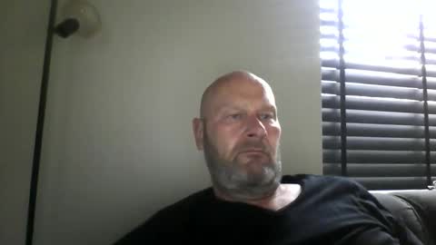 Snapshot of bigmike3339 chatting on 10, 9, 2025 bigmike3339 online show from 10, 9, 2025