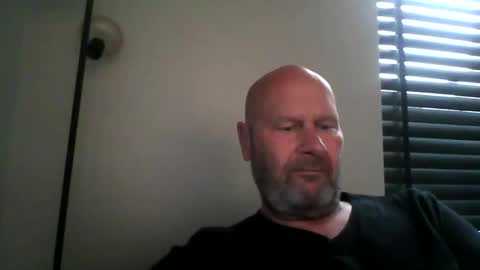 Snapshot of bigmike3339 chatting on 6, 10, 2025 bigmike3339 online show from 6, 10, 2025