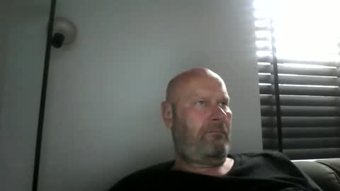 Snapshot of bigmike3339 chatting on 16, 10, 2025 bigmike3339 online show from 16, 10, 2025