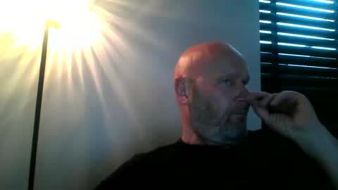 Snapshot of bigmike3339 chatting on 27, 10, 2025 bigmike3339 online show from 27, 10, 2025
