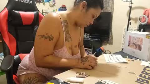 the Mini mami online show from 4, 2, 2025