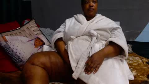 Snapshot of bigsuperbutt chatting on 18, 6, 2026 bigsuperbutt online show from 18, 6, 2026