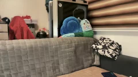 Yna     online show from 8, 1, 2025