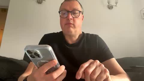 Snapshot of bihudddds chatting on 15, 4, 2026 Just call me master online show from 15, 4, 2026