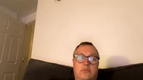Snapshot of bihudddds chatting on 15, 4, 2026 Just call me master online show from 15, 4, 2026