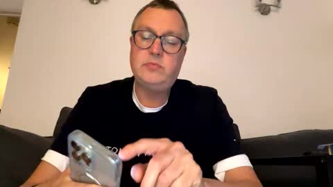 Snapshot of bihudddds chatting on 16, 4, 2026 Just call me master online show from 16, 4, 2026