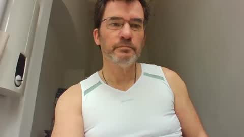 Snapshot of bikertom1988 chatting on 15, 2, 2025 bikertom1988 online show from 15, 2, 2025