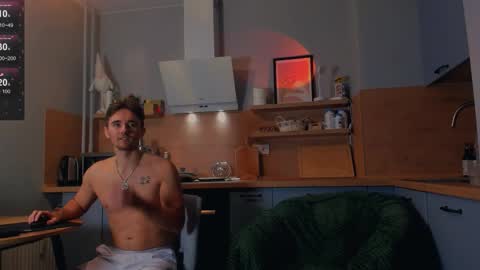 Billy and Lisahelp us to reach 100 likes online show from 19, 10, 2025