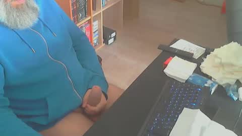 Snapshot of biparislove chatting on 5, 10, 2025 BigDick online show from 5, 10, 2025