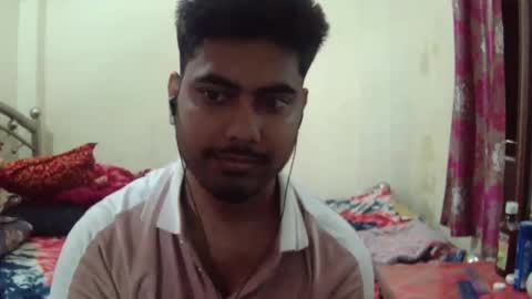 Snapshot of birbikrom104 chatting on 18, 4, 2026 birbikrom104 online show from 18, 4, 2026
