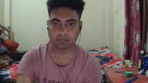 Snapshot of birbikrom104 chatting on 26, 4, 2026 birbikrom104 online show from 26, 4, 2026