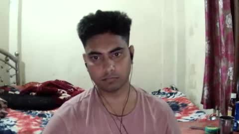 Snapshot of birbikrom104 chatting on 27, 4, 2026 birbikrom104 online show from 27, 4, 2026