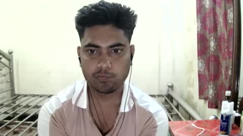 Snapshot of birbikrom104 chatting on 1, 5, 2026 birbikrom104 online show from 1, 5, 2026