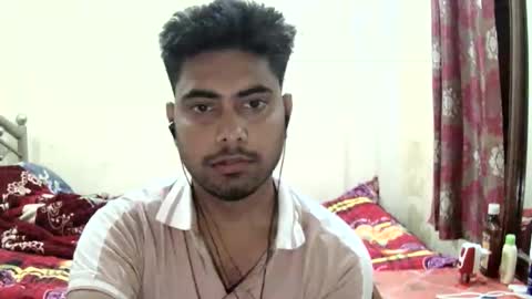 Snapshot of birbikrom104 chatting on 6, 5, 2026 birbikrom104 online show from 6, 5, 2026