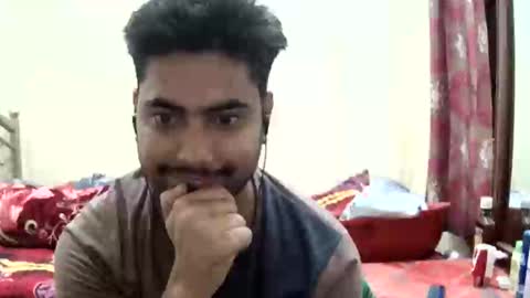 Snapshot of birbikrom104 chatting on 12, 5, 2026 birbikrom104 online show from 12, 5, 2026