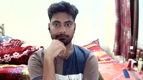 Snapshot of birbikrom104 chatting on 12, 5, 2026 birbikrom104 online show from 12, 5, 2026