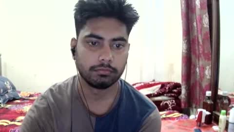 Snapshot of birbikrom104 chatting on 13, 5, 2026 birbikrom104 online show from 13, 5, 2026