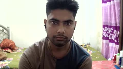 Snapshot of birbikrom104 chatting on 27, 5, 2026 birbikrom104 online show from 27, 5, 2026