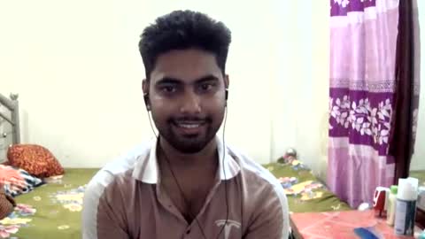 Snapshot of birbikrom104 chatting on 2, 6, 2026 birbikrom104 online show from 2, 6, 2026