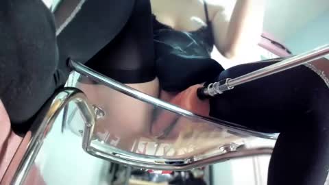 bisex woman online show from 23, 2, 2025