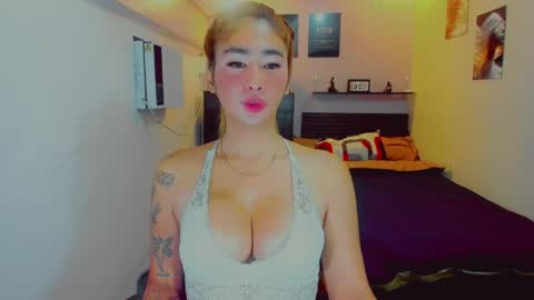 Snapshot of bitchcommanderstella chatting on 26, 4, 2026 3 online show from 26, 4, 2026