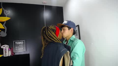 Snapshot of blacckandwhitte chatting on 5, 1, 2025 blacckandwhitte online show from 5, 1, 2025