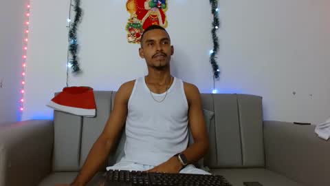 Snapshot of black_daddy01 chatting on 3, 12, 2024 black_daddy01 online show from 3, 12, 2024