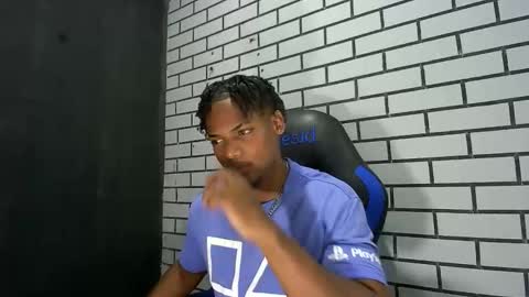 Snapshot of black_dicck chatting on 25, 4, 2026 tu morenito online show from 25, 4, 2026