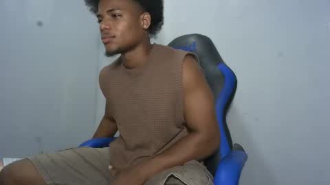 Snapshot of black_dicck chatting on 27, 5, 2026 tu morenito online show from 27, 5, 2026