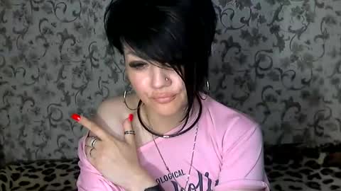 Snapshot of black_hot_01 chatting on 21, 9, 2025 black_hot_01 online show from 21, 9, 2025