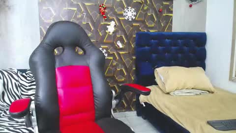 black_king_241 online show from 4, 12, 2025