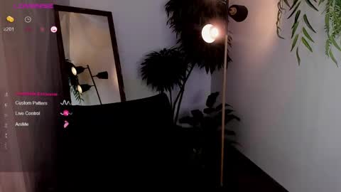 Snapshot of black_pant3r chatting on 9, 3, 2025 Mon Mon online show from 9, 3, 2025