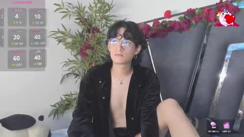 Snapshot of black_rose02 chatting on 1, 3, 2025 B L A C K R O S E online show from 1, 3, 2025