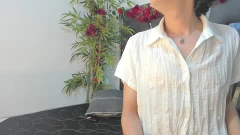 Snapshot of black_rose02 chatting on 5, 3, 2025 B L A C K R O S E online show from 5, 3, 2025