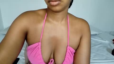 Snapshot of black_rossy chatting on 1, 12, 2025 Black rossy online show from 1, 12, 2025