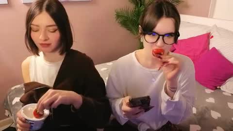 Snapshot of blackpinkkittens chatting on 10, 5, 2026 MaoLulu online show from 10, 5, 2026