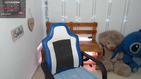 blackqueen_18 online show from 6, 12, 2024