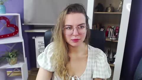 Z O E Y online show from 18, 12, 2024