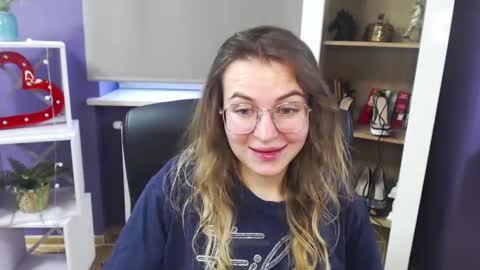 Z O E Y online show from 19, 12, 2024