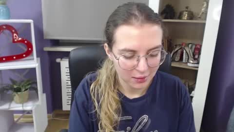 Z O E Y online show from 20, 12, 2024