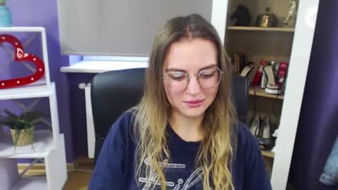 Z O E Y online show from 21, 12, 2024