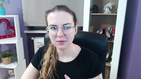 Z O E Y online show from 26, 2, 2025