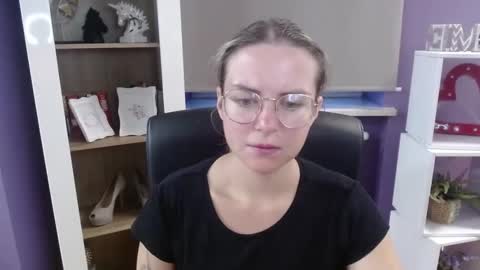 Z O E Y online show from 23, 9, 2025