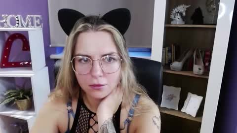 Z O E Y online show from 31, 10, 2025